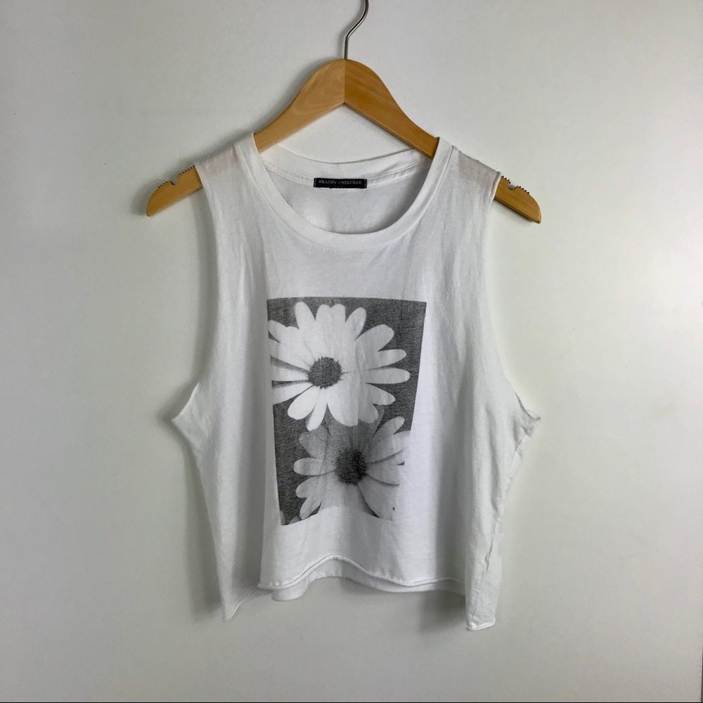 BRANDY MELVILLE SUNFLOWER GRAPHIC T SHIRT ONE SIZE
